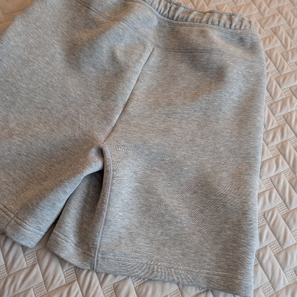 Nike Sportswear Tech Fleece ShortsDark Grey Heather/Black LA Clippers Sz.L - Picture 6 of 6